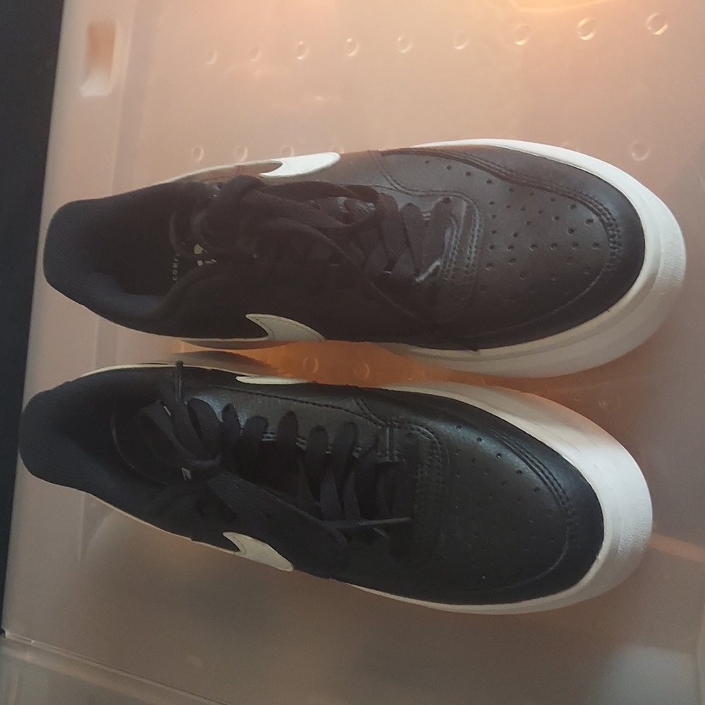Women's Nike sneakers - Picture 4 of 4